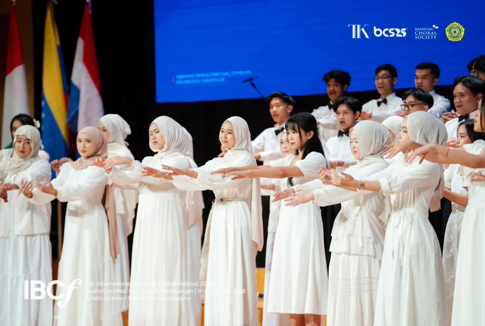 Penampilan Partere Voce pada acara Night Concert dalam kegiatan International Bandung Choral Festival (IBCF) 2026